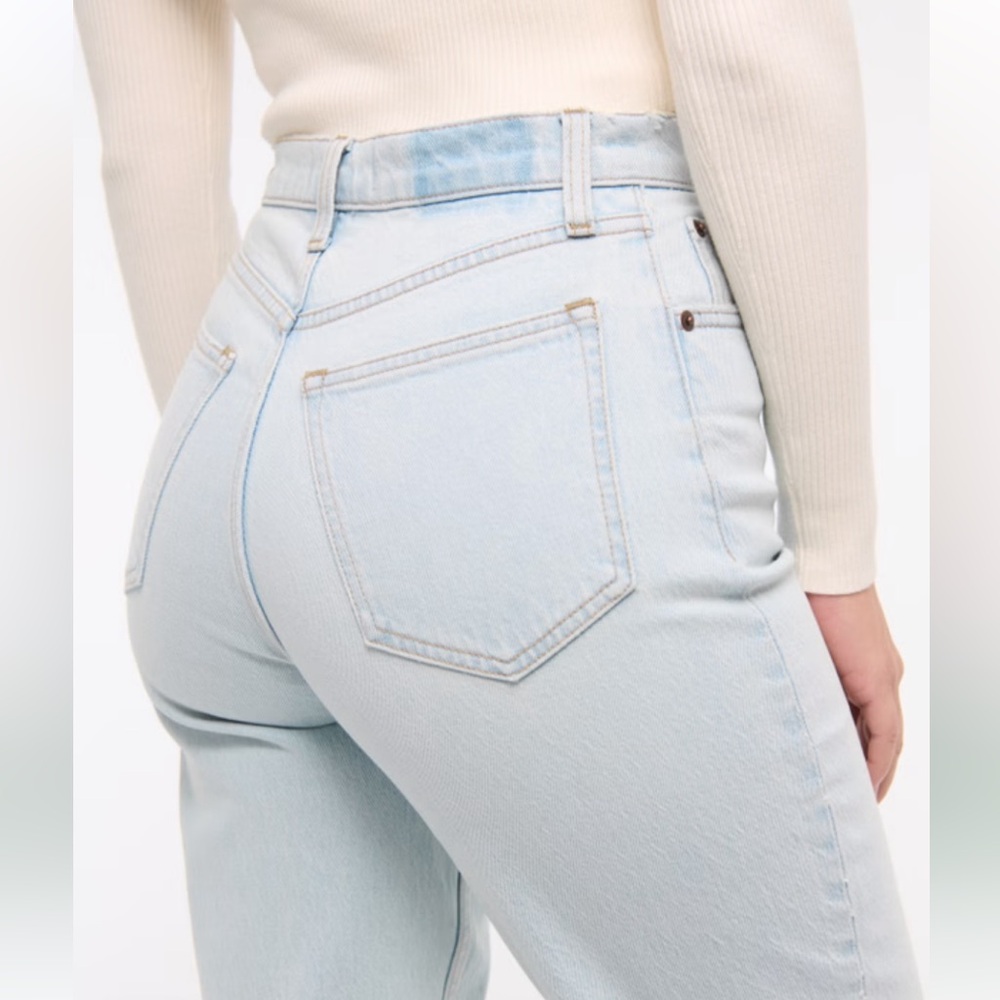 NEW Abercrombie curve love jeans - Picture 5 of 9